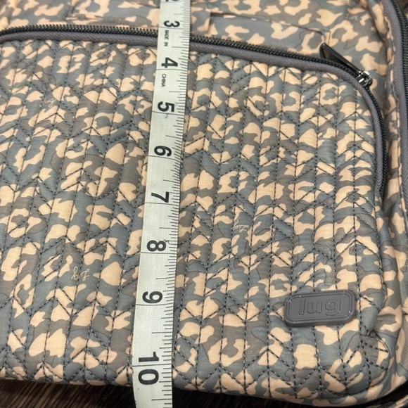 Lug Ranger Quilted Bag with Patterned Interior - Picture 8 of 11